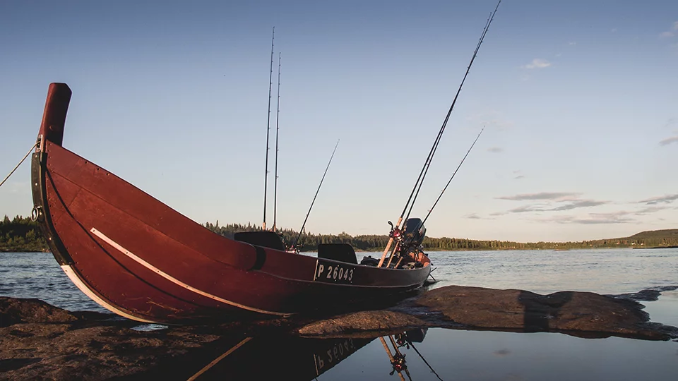 Lohijoen kalastusvene Tornionjoella